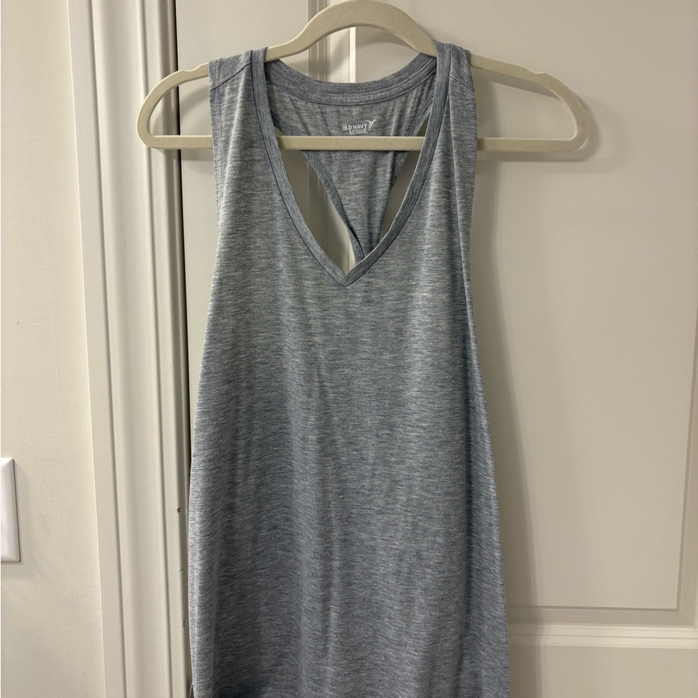 Old Navy ActiveGray Sleeveless Top